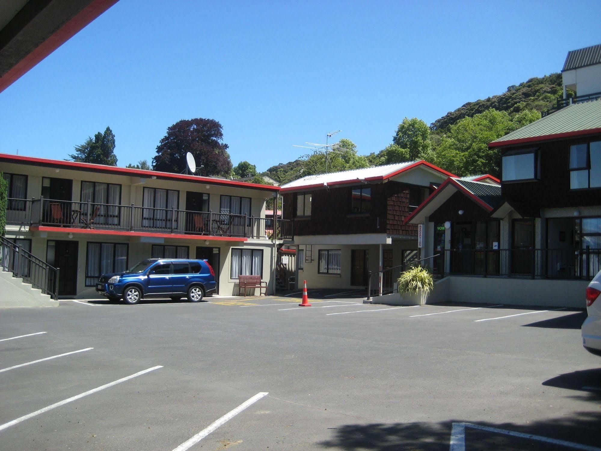 755 Regal Court Motel Dunedin Exterior photo